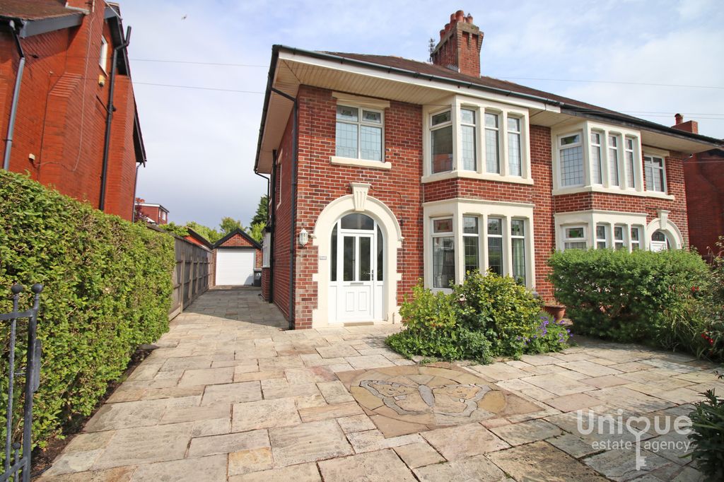 Property photo 1 of 25