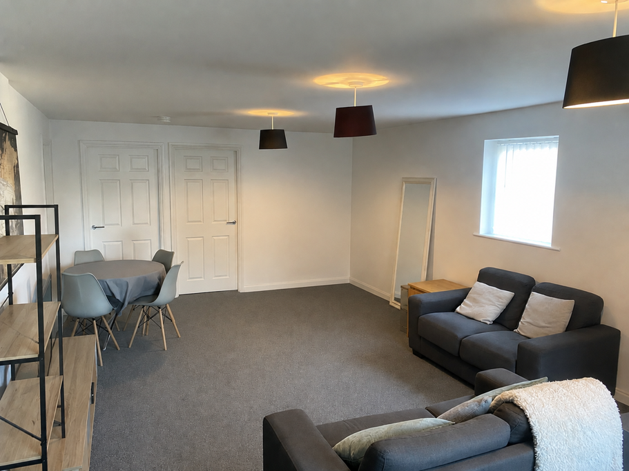 Property photo 1 of 8 Png
