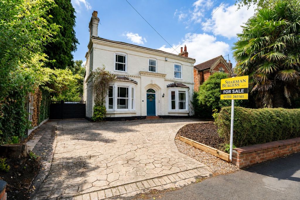Property photo 1 of 23