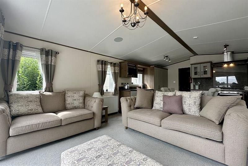 Property photo 2 of 5 East Midlands