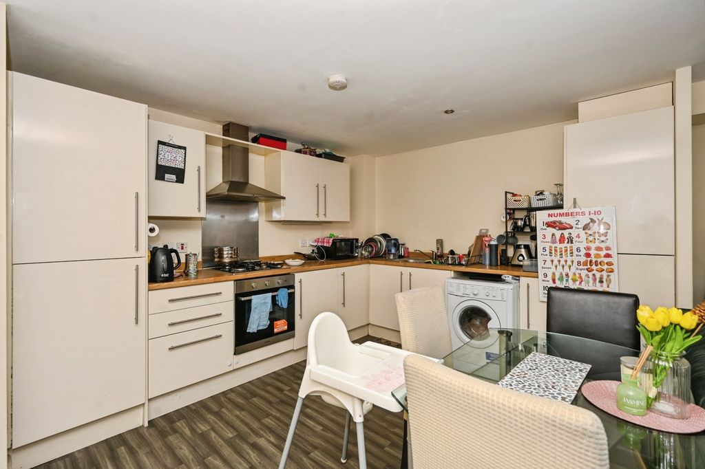 Property photo 2 of 16 Pbox-Img.Jpg