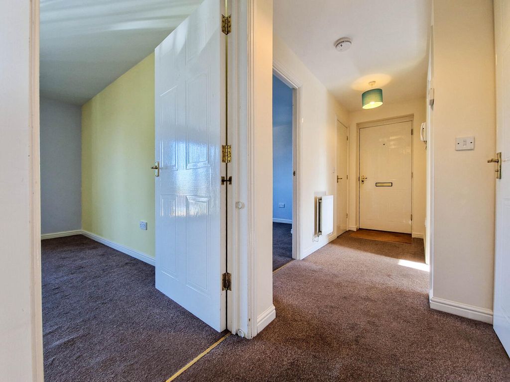 Property photo 2 of 13 Hallway