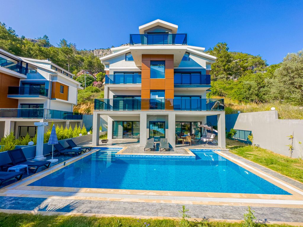 Property photo 1 of 17 Prestigious Fethiye Villa For Sale In Gocek - A Magnificent Investment Property