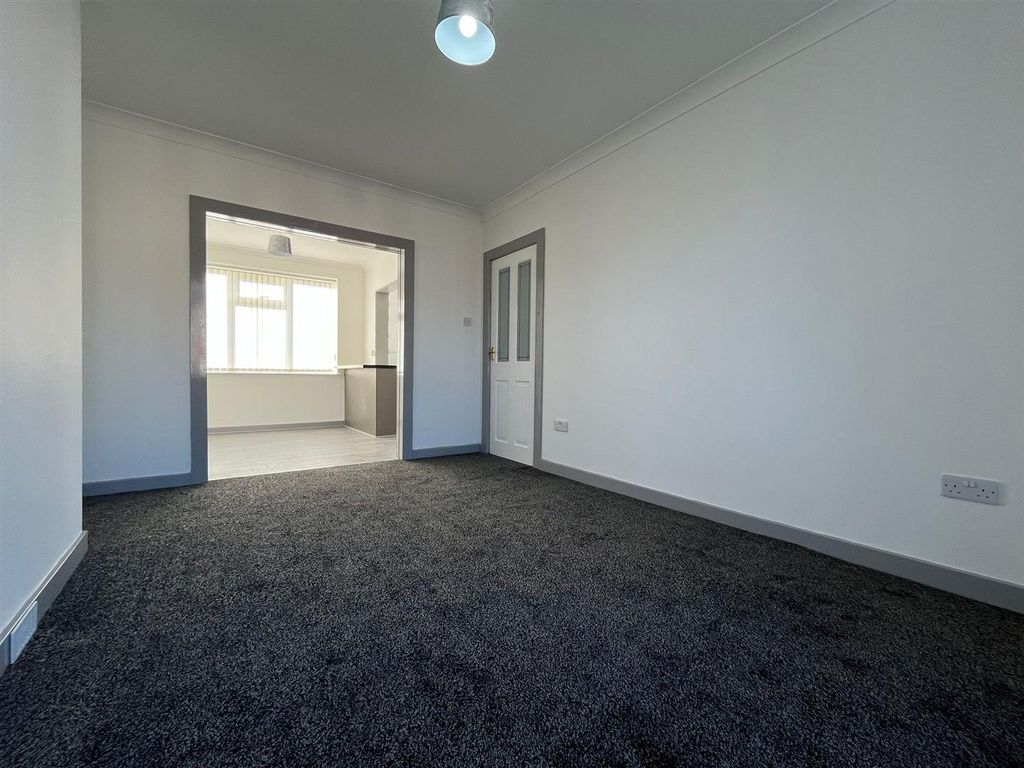 Property photo 3 of 32 Img-20240816-Wa0011.Jpg