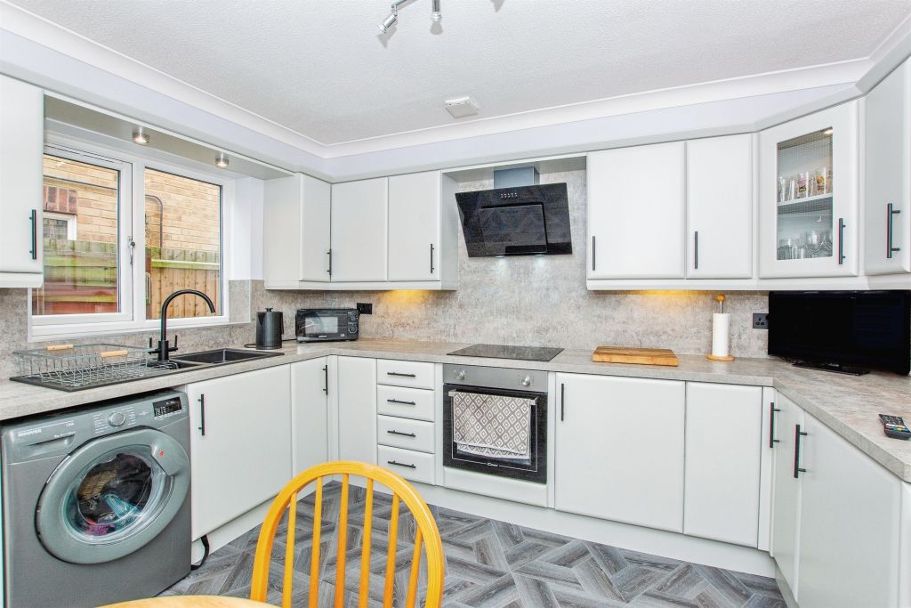 Property photo 2 of 16