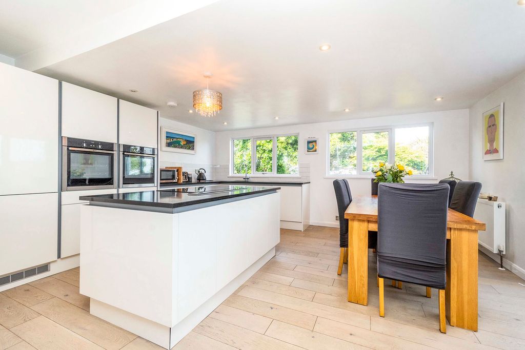 Property photo 3 of 20 Pbox-Img.Jpg