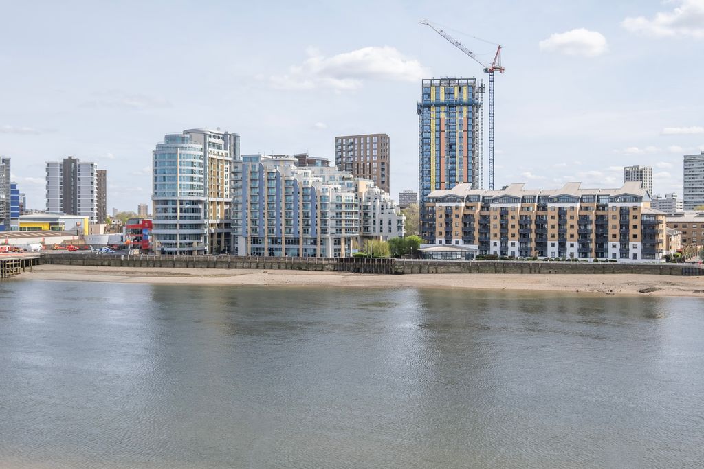 Property photo 1 of 9 1