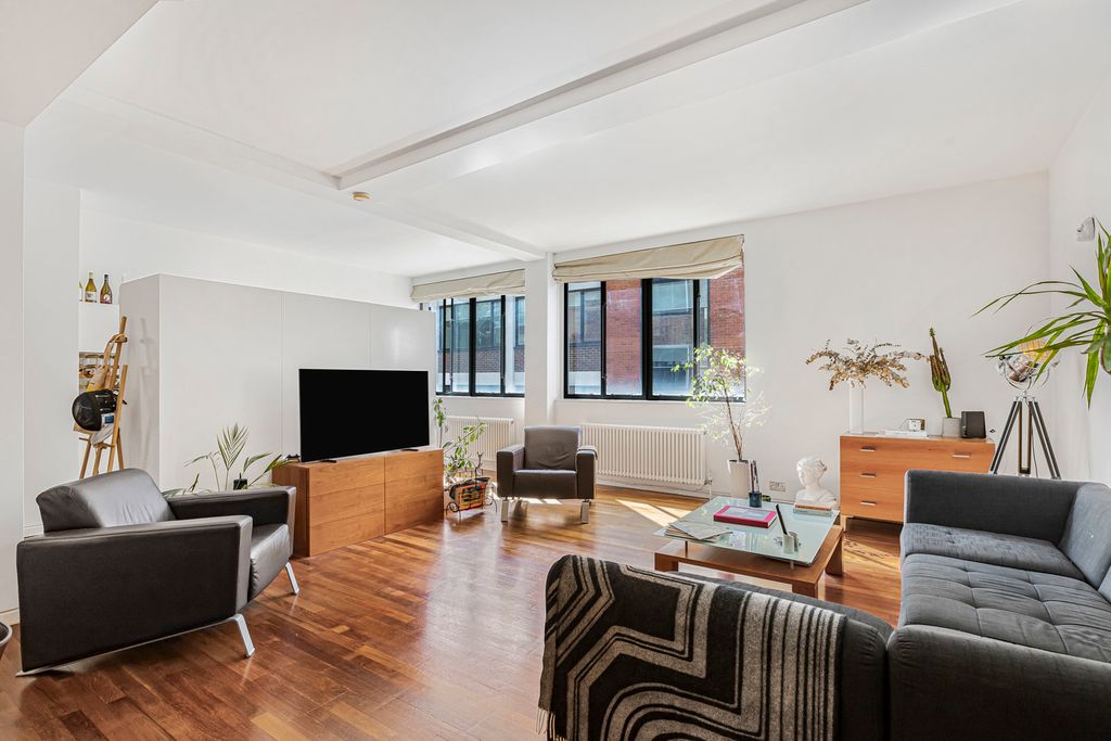 Property photo 1 of 16 Reception Room