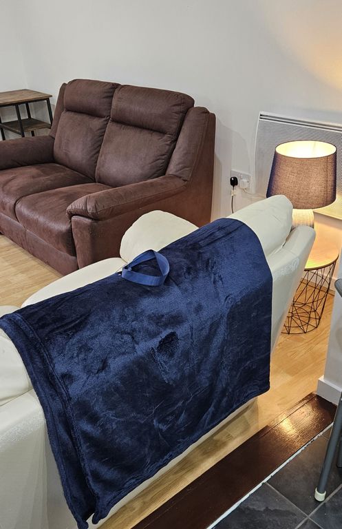 Property photo 3 of 9 Lounge