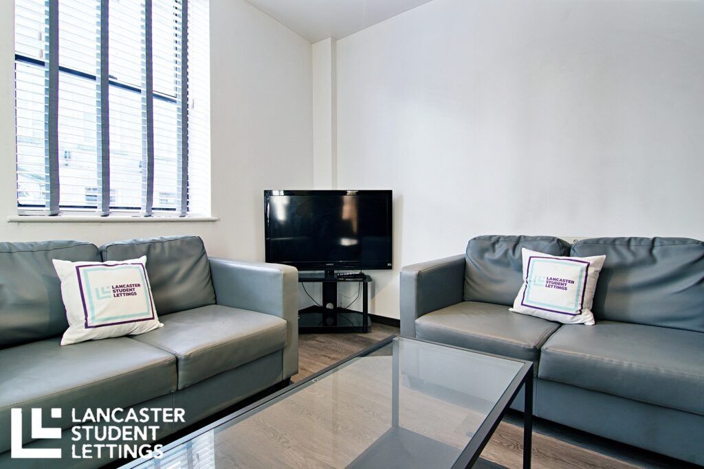 Property photo 1 of 12 Property Photo