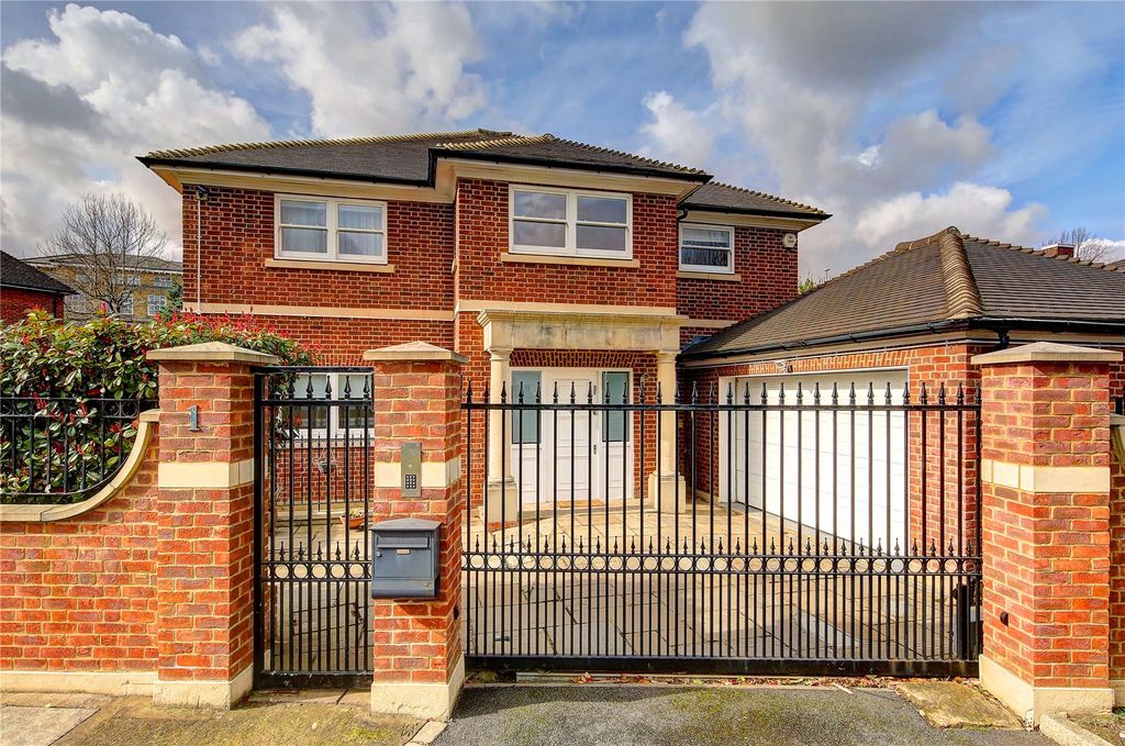 Property photo 1 of 16 Exterior