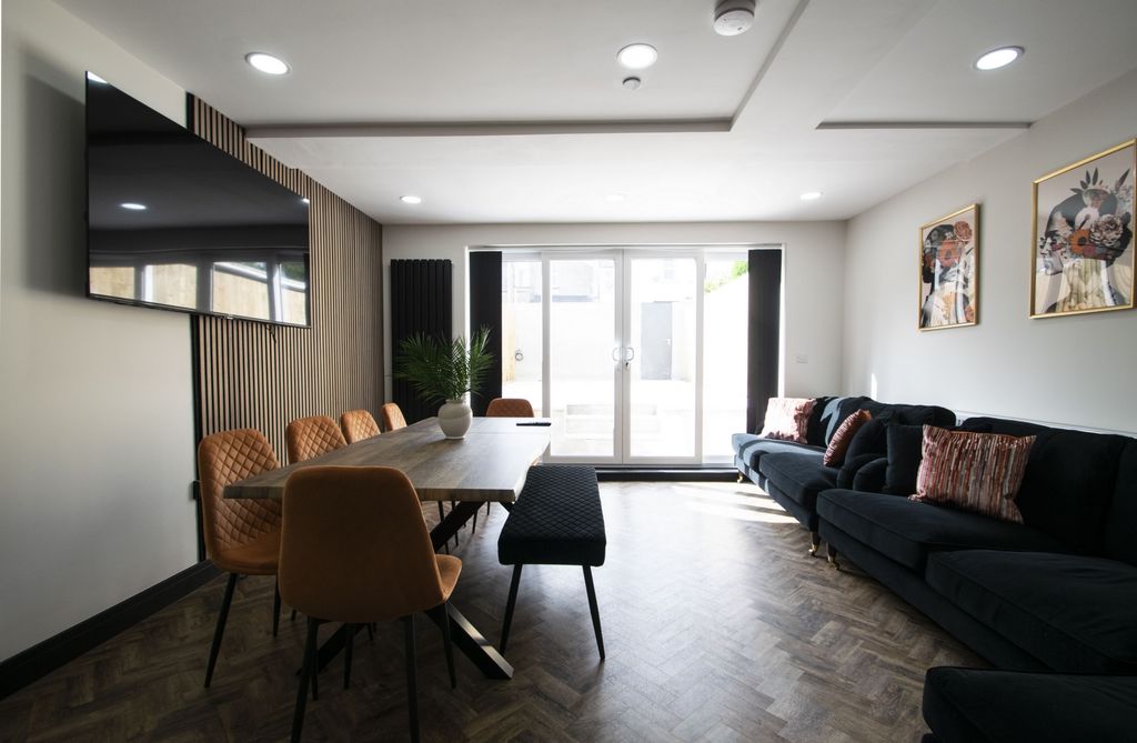 Property photo 2 of 26 Photo 3