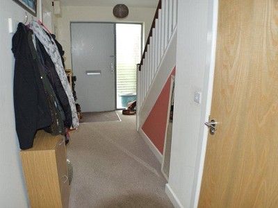Property photo 2 of 11 Hall