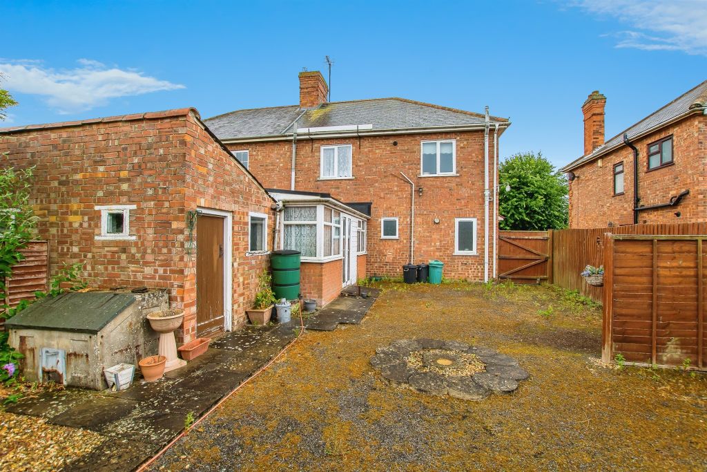 Property photo 2 of 17