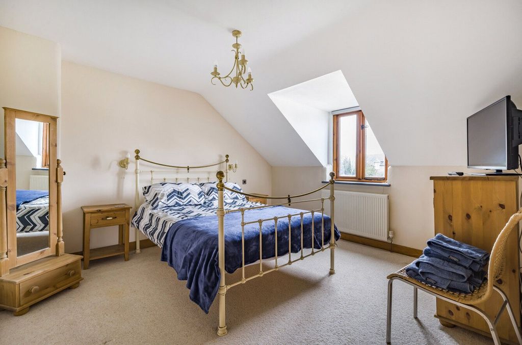 Property photo 3 of 16 Picture No. 02