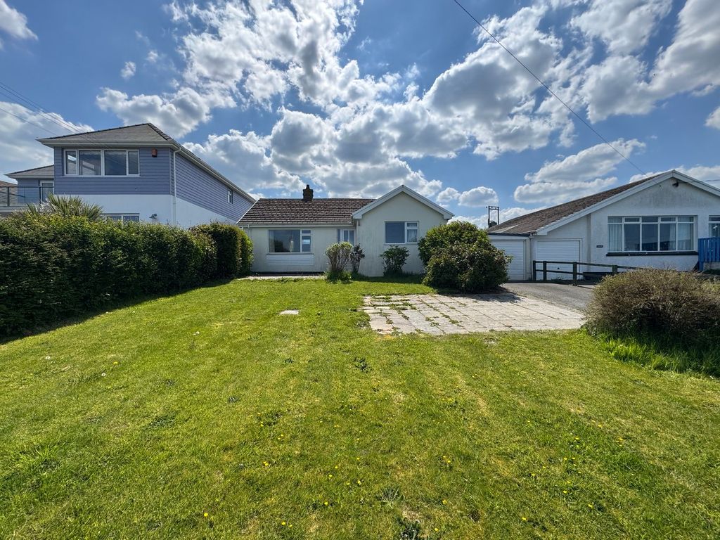 Property photo 1 of 40