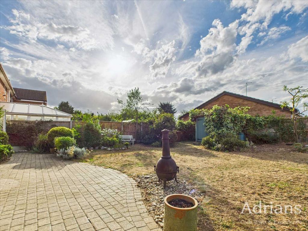 Property photo 3 of 28