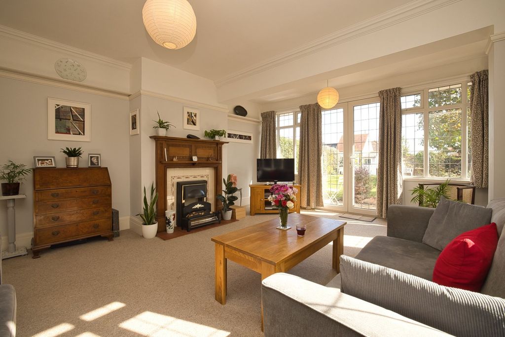 Property photo 2 of 19 Picture 2