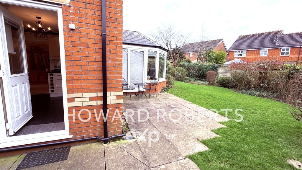 Property photo 2 of 21