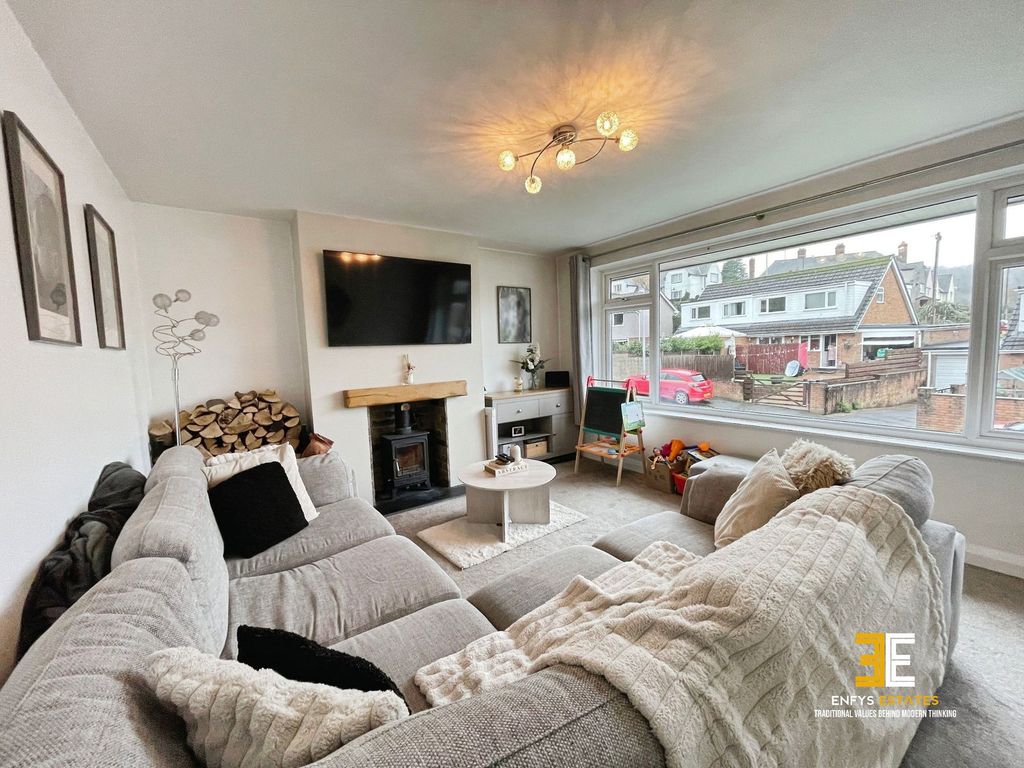 Property photo 2 of 26