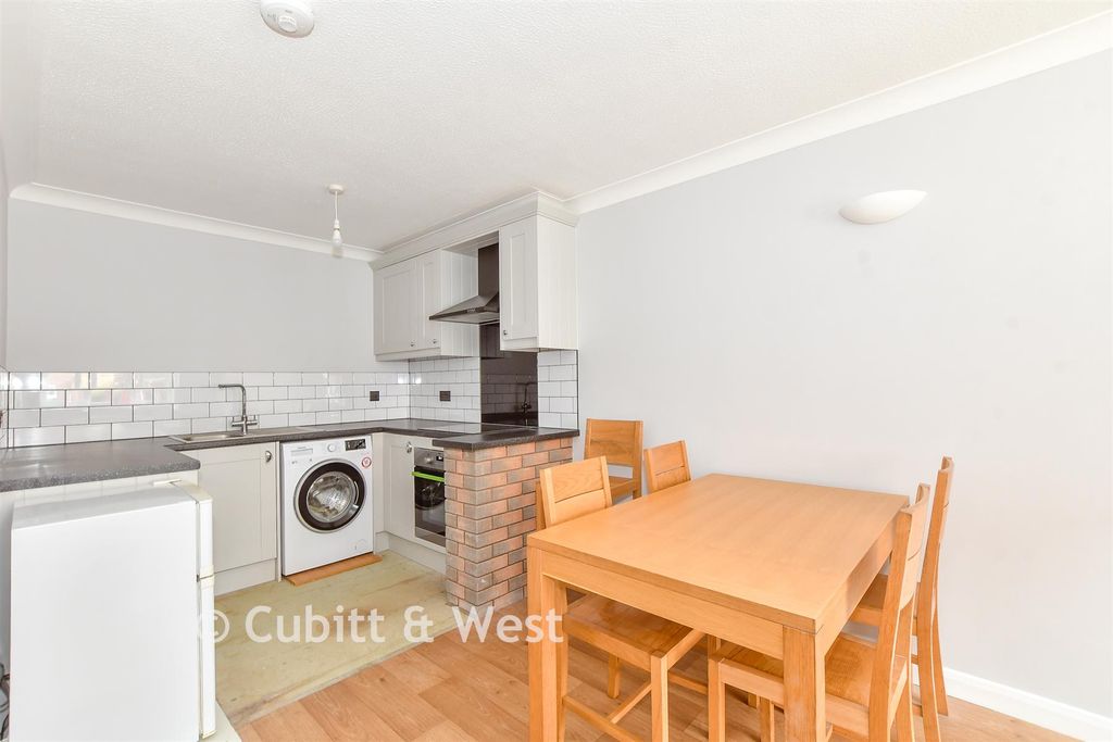 Property photo 2 of 5 Kitchen