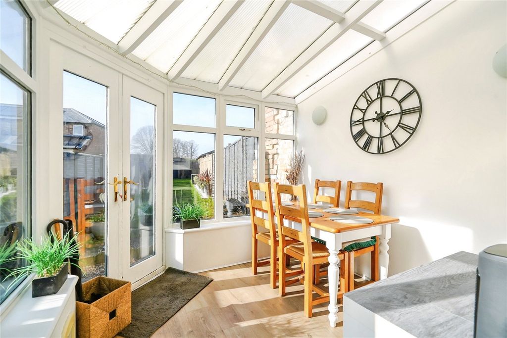 Property photo 2 of 23 Picture No. 24