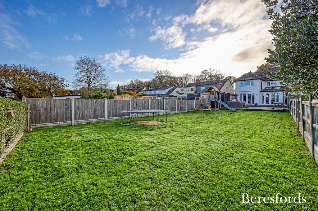 Property photo 2 of 13 12