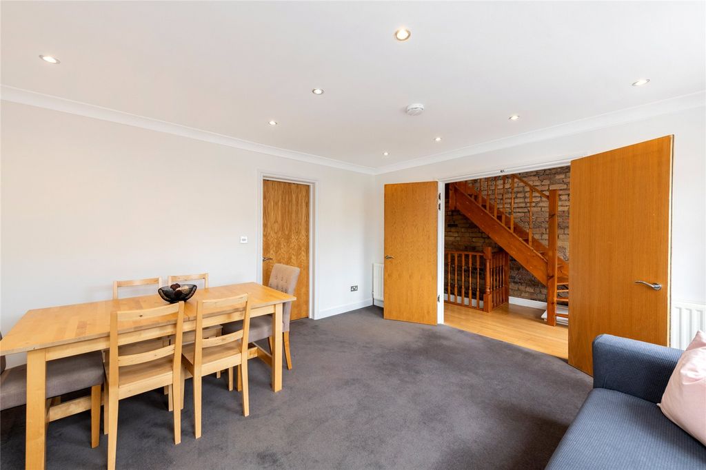 Property photo 2 of 17 Picture No. 41