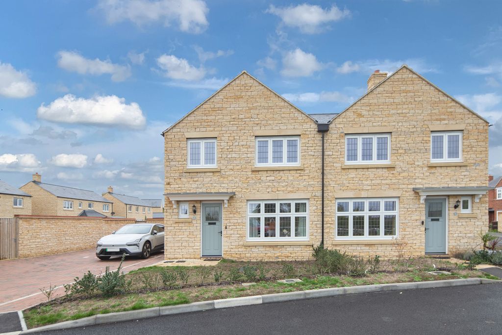 Property photo 2 of 25 Front