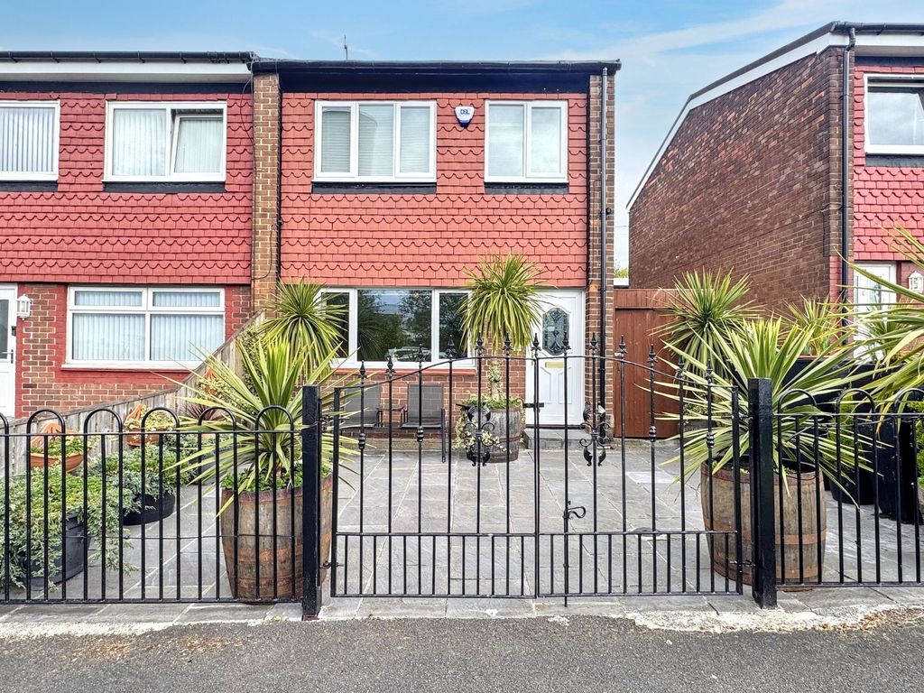 Property photo 1 of 24