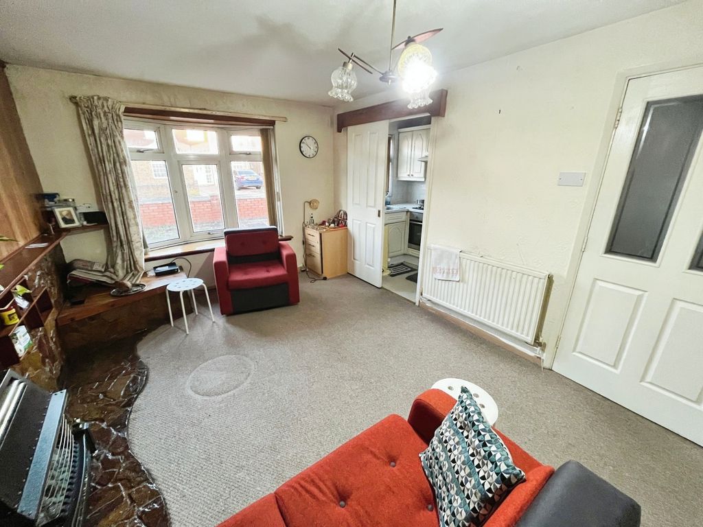 Property photo 2 of 10 Lounge