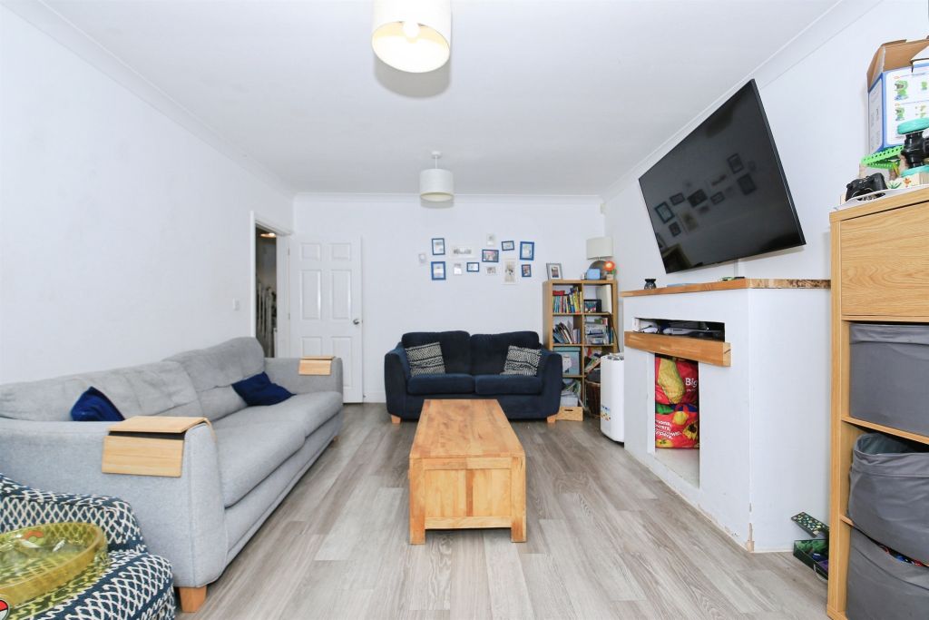 Property photo 3 of 20
