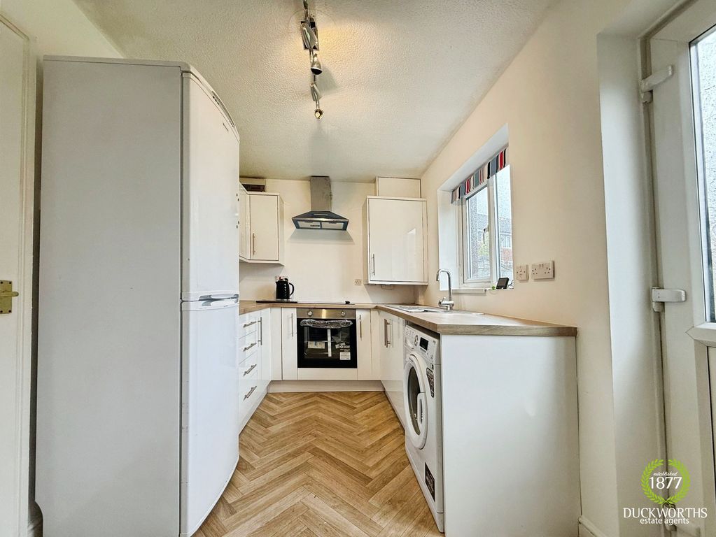 Property photo 2 of 21
