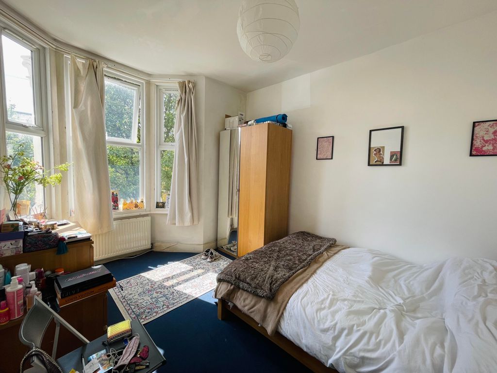 Property photo 1 of 7 View