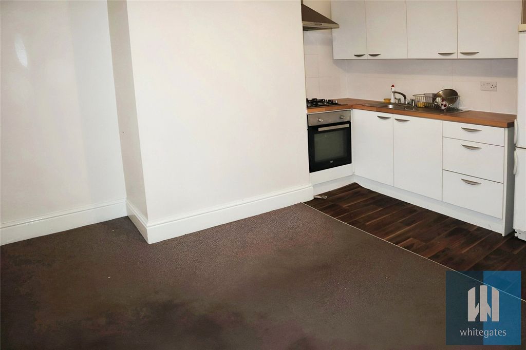 Property photo 2 of 6 Picture No. 16