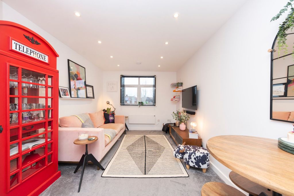 Property photo 3 of 14 Picture No. 06