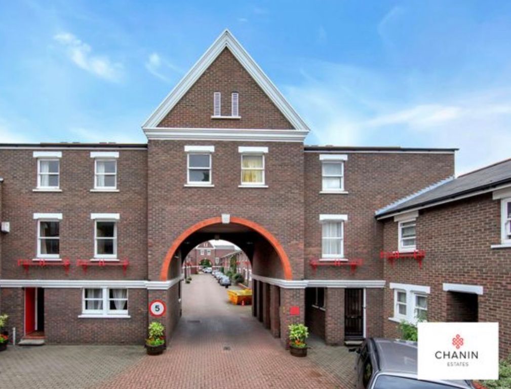 Property photo 1 of 3