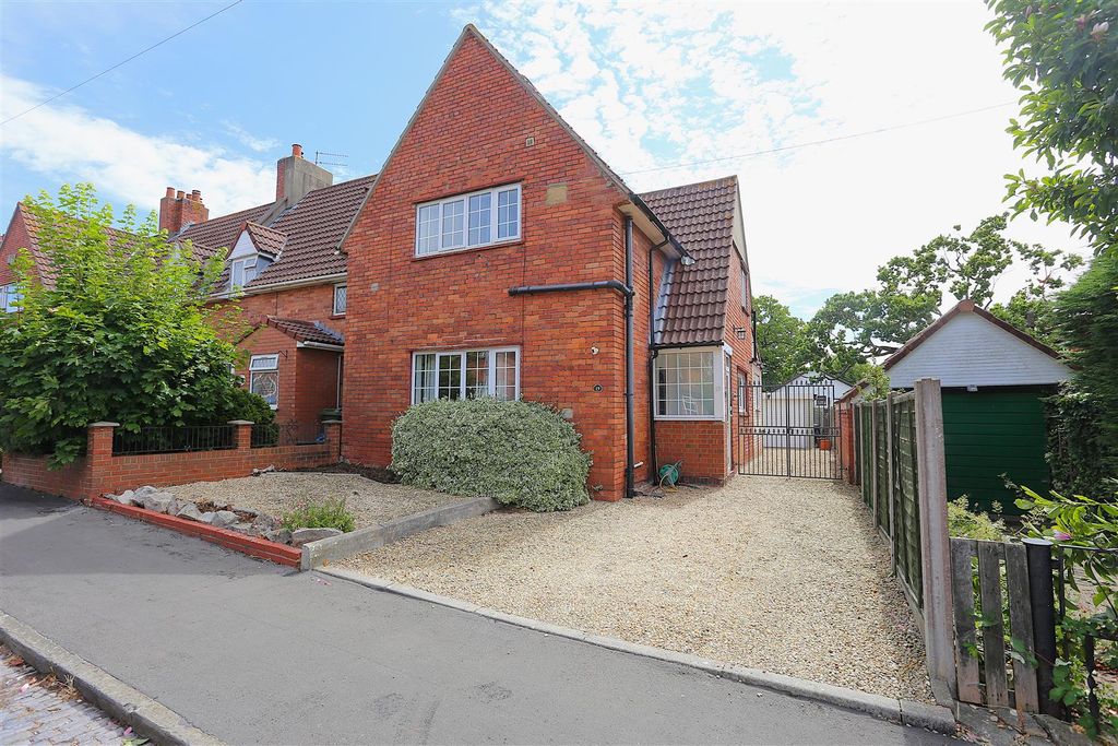 Property photo 1 of 26