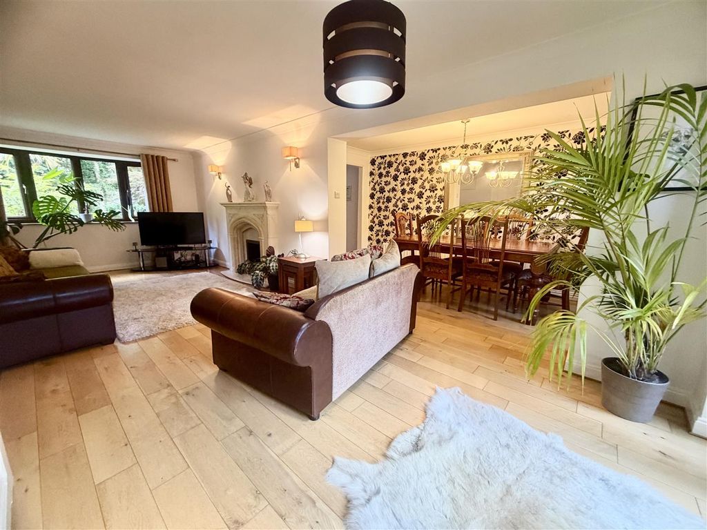 Property photo 2 of 48