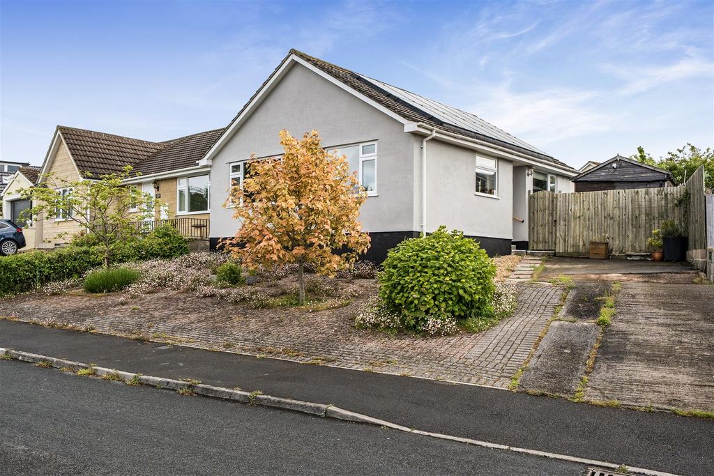 Property photo 1 of 14 Front