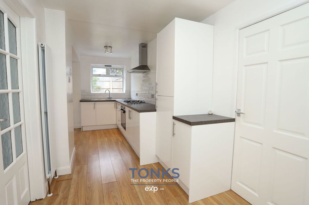 Property photo 3 of 20