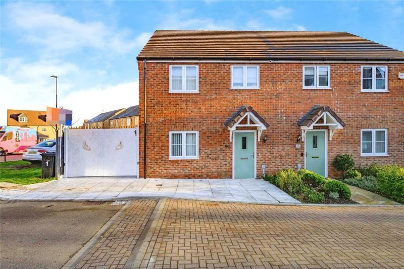 Property photo 1 of 16 Photo 8