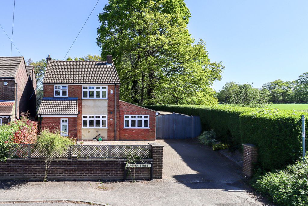 Property photo 1 of 17 Img4195