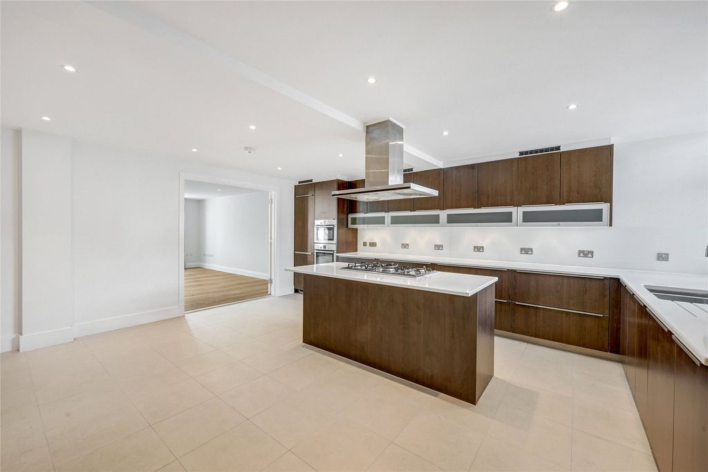 Property photo 2 of 15 Picture No. 19