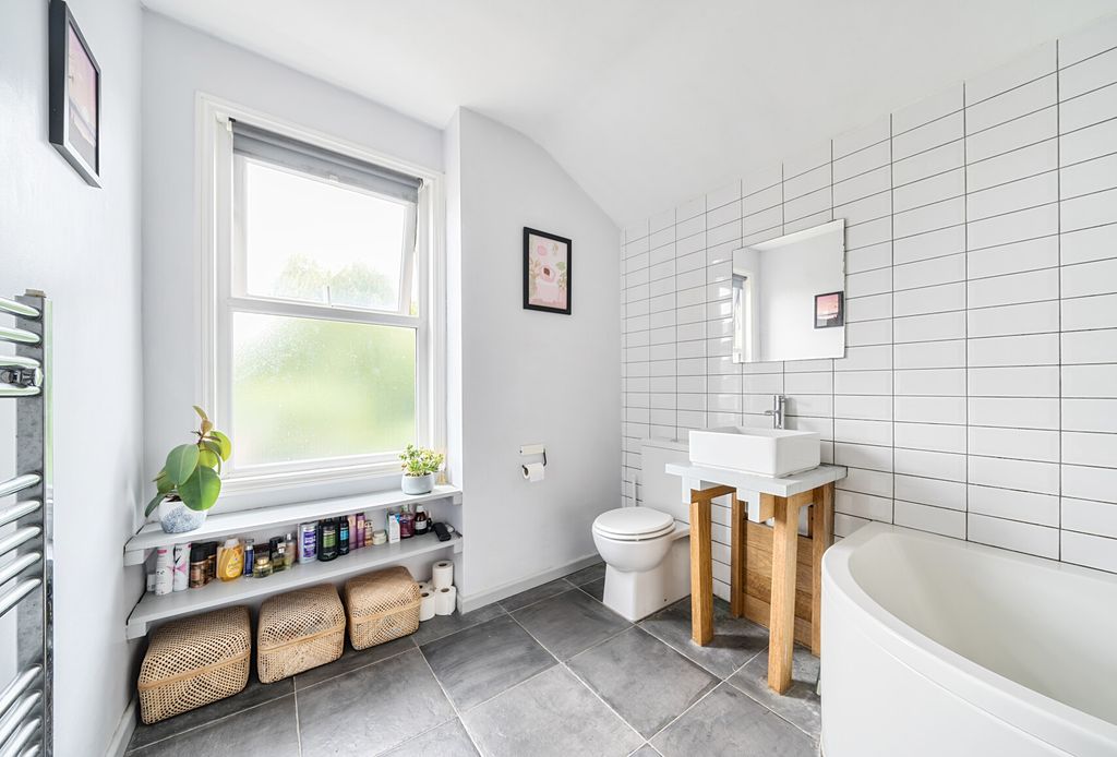 Property photo 3 of 23 1331712-18-688c87...