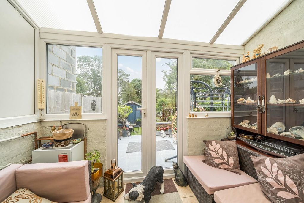 Property photo 3 of 17 1466772-9-6A2c1c0A83F71.Jpg