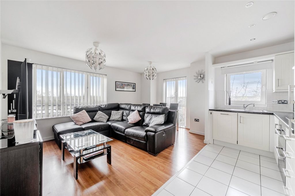 Property photo 2 of 12 Picture No. 17