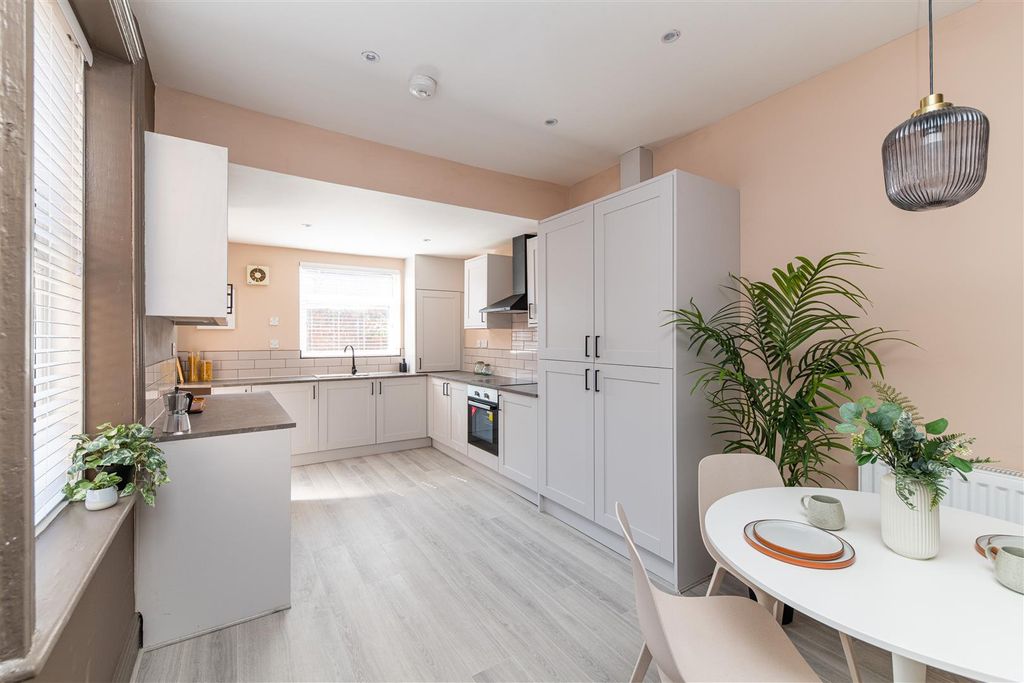 Property photo 2 of 35 Edit-0382.Jpg