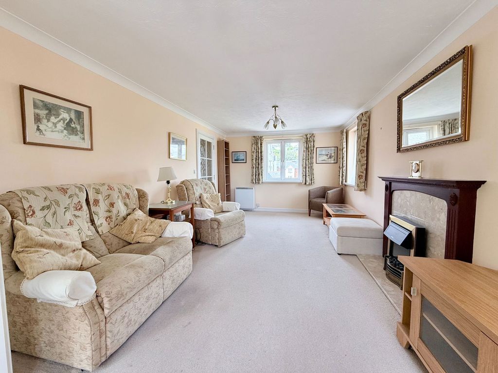 Property photo 3 of 10