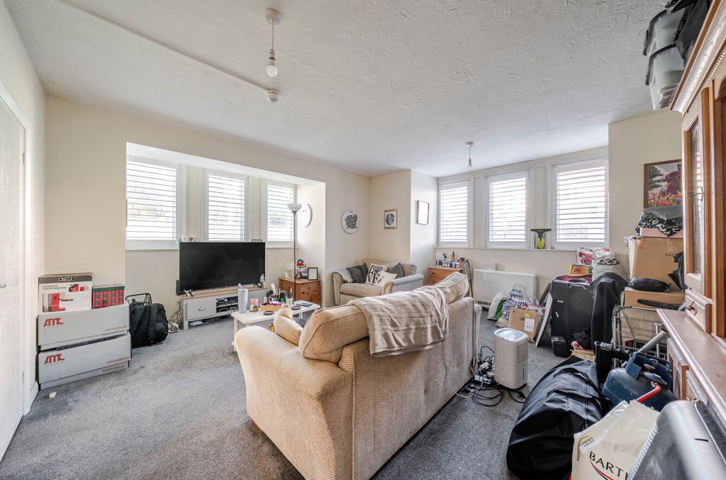 Property photo 3 of 10 1516915-13-1A081E...